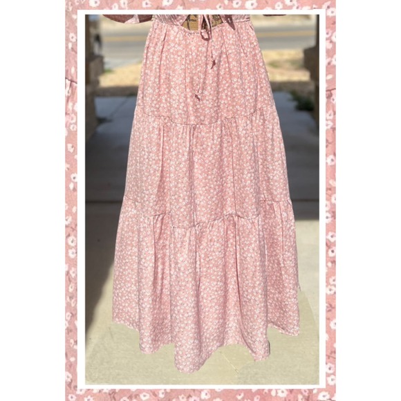 PinkBlush Dusty Rose Ditsy Floral Tiered Ruffle Midi Dress Size: M NWT - Picture 7 of 11